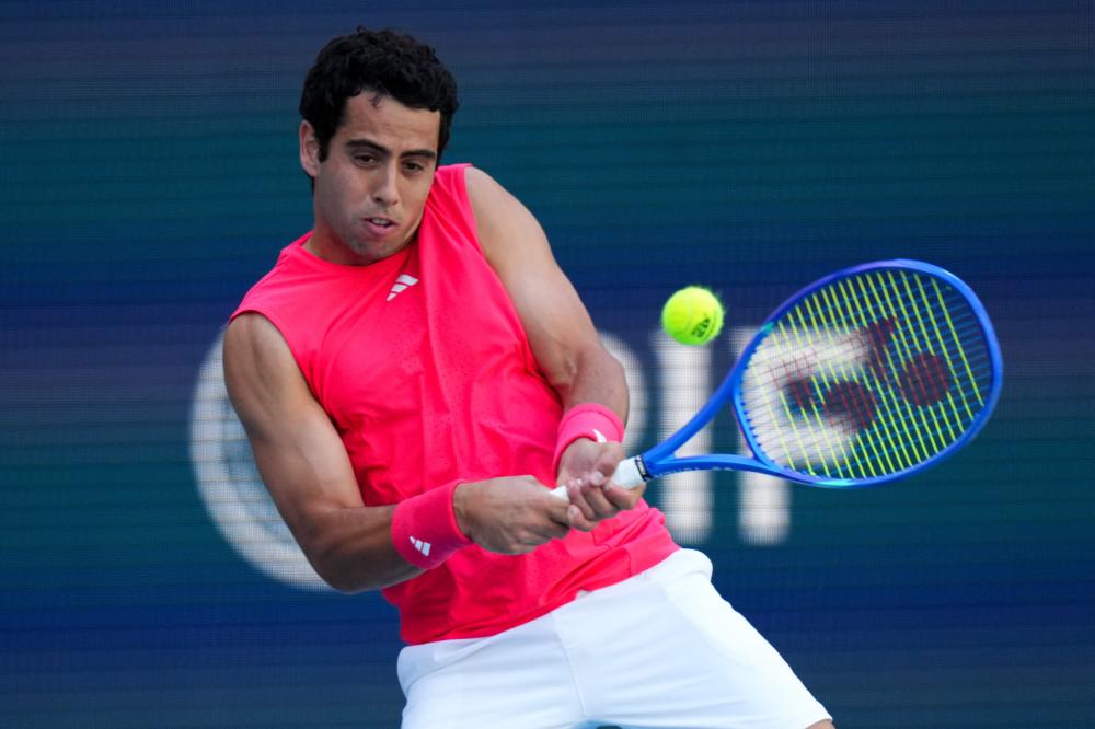 都一丝不苟 都一丝不苟